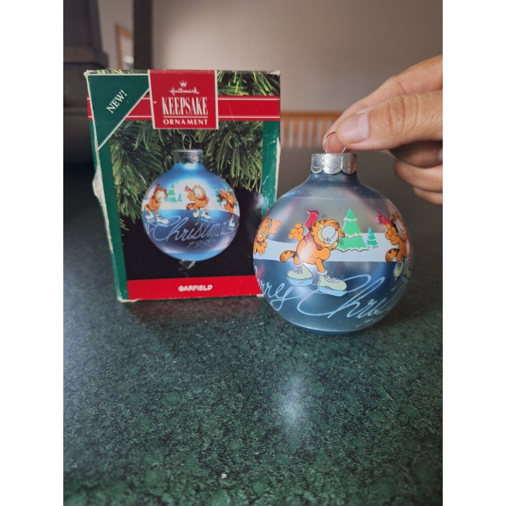 1990 Hallmark Keepsake Glass Ball Christmas Ornament Vintage Garfield the Cat